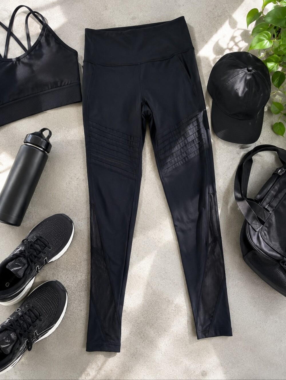 Athleta Black Mesh Panel Performance Leggings Size Small